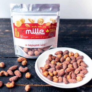 Мікс горіхів з перцем чілі, 75 г